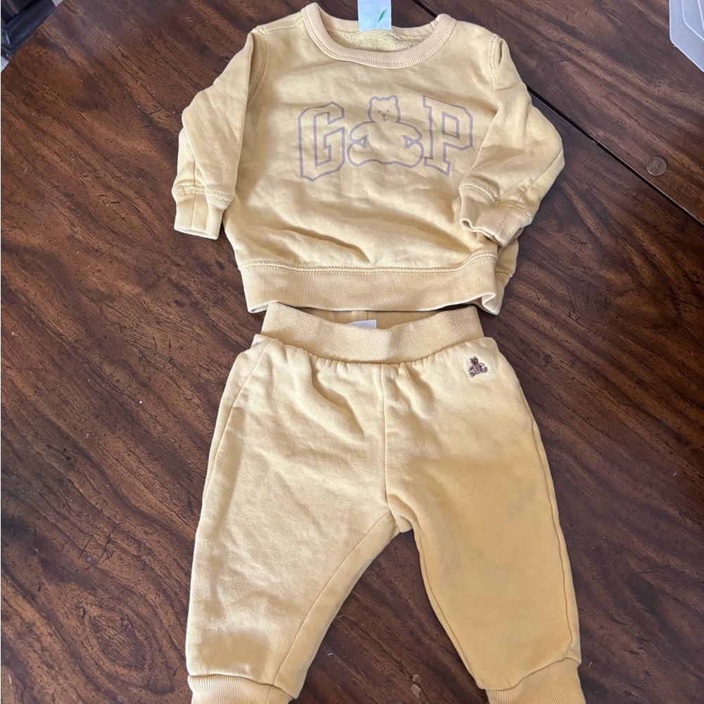 GAP Kids Pale Yellow Sweatshirt & Jogger Set